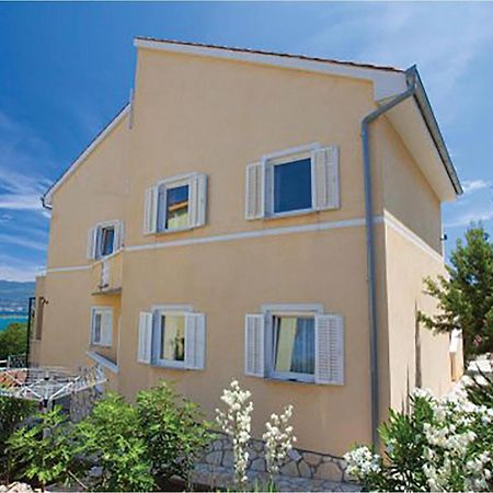 1 Bedroom Beautiful Apartment In Malinska Luaran gambar